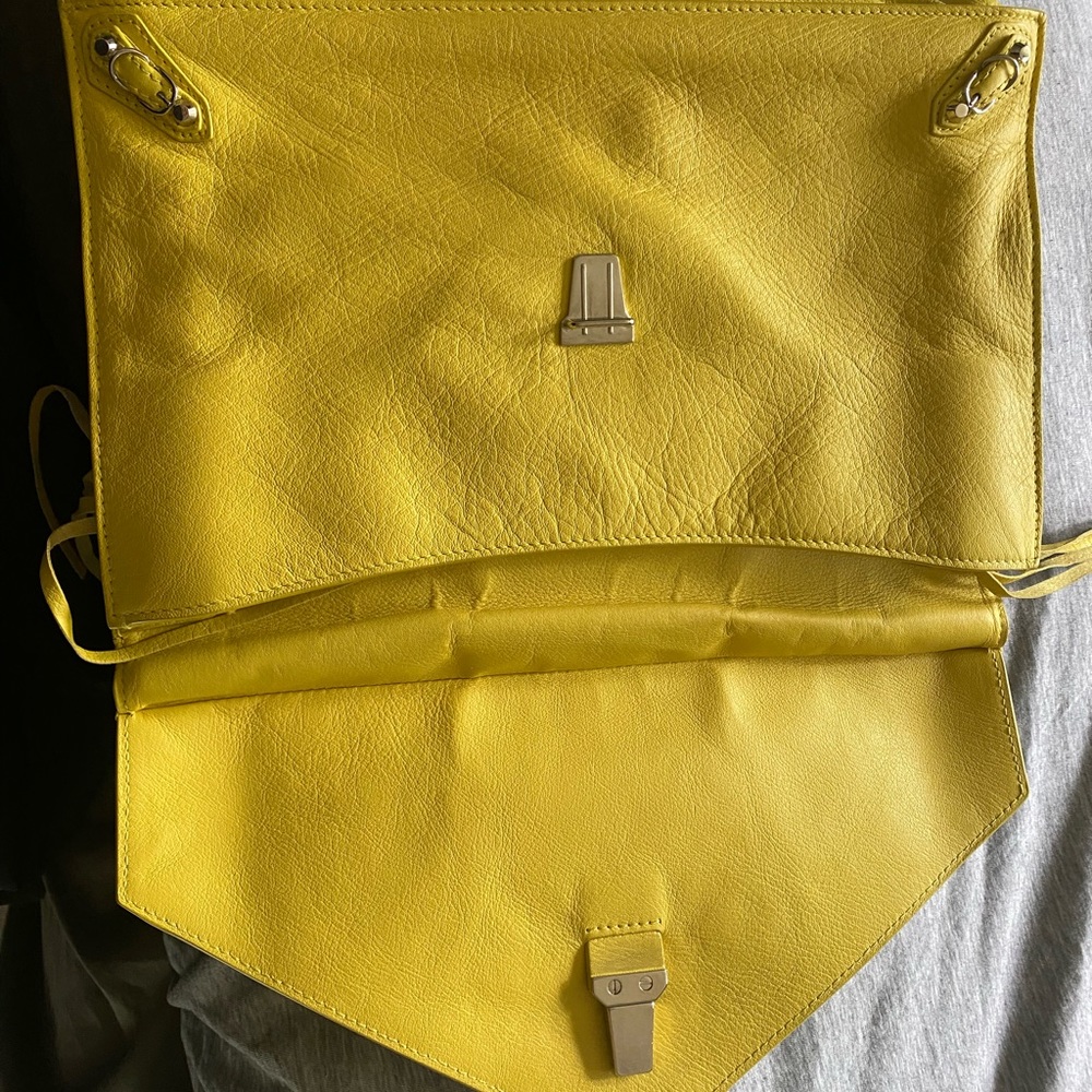 Balenciaga yellow clutch - Picture 7 of 9